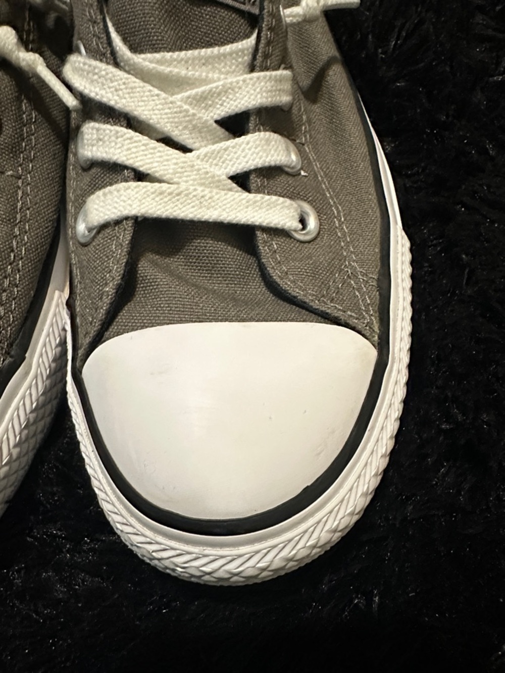 Converse Chuck Taylor’s shoreline Low Top Canvas Sneakers in Gray with White Toe - Picture 4 of 6